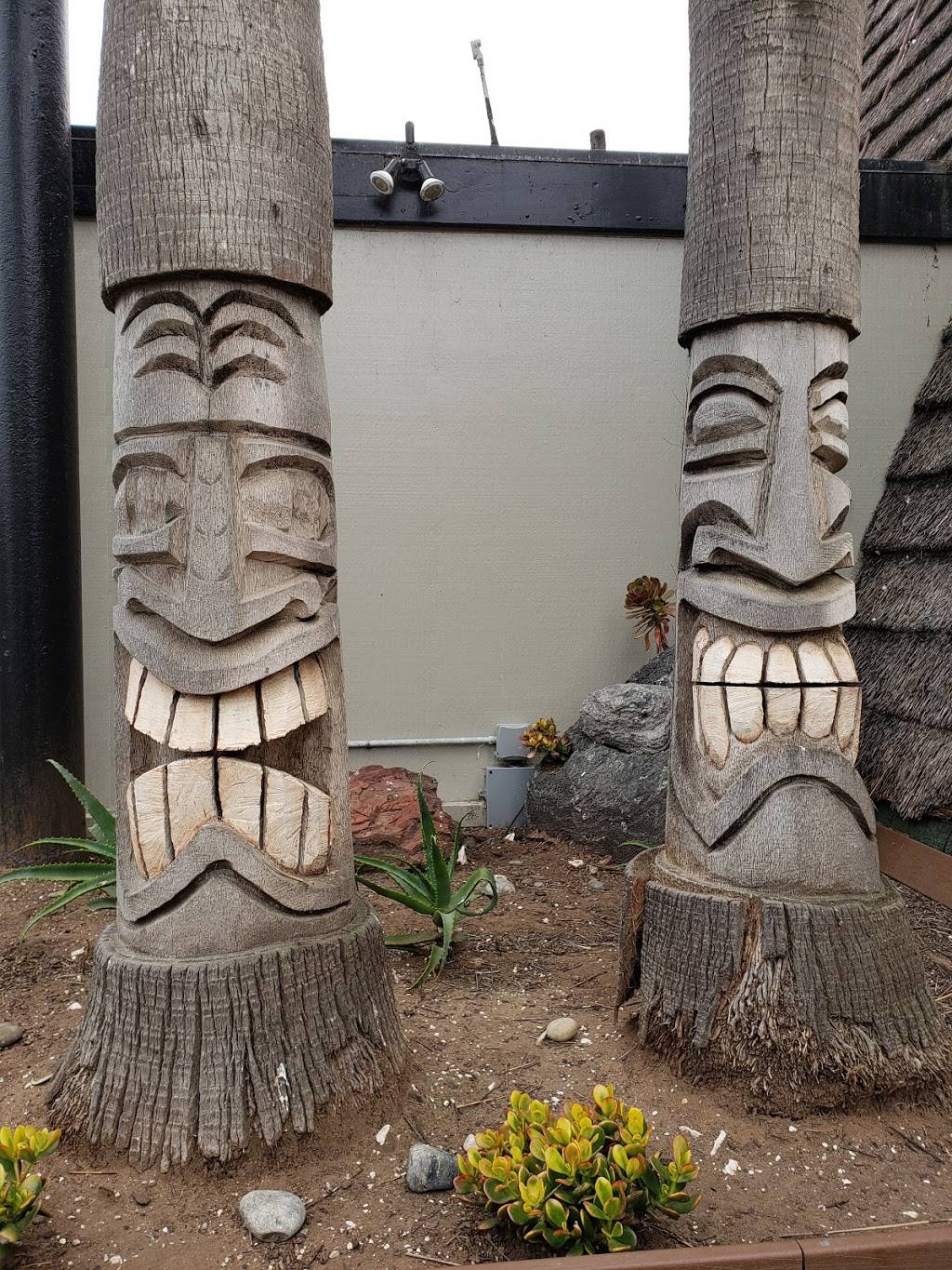 Lil Hut | restaurant | 1205 Embarcadero, Morro Bay, CA 93442, USA | 8057723488 OR +1 805-772-3488