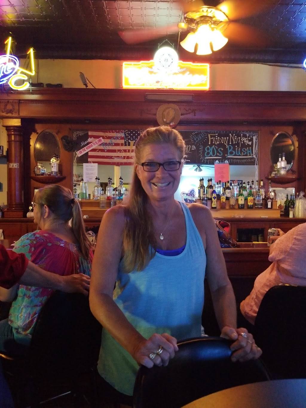 KrossRoads Tavern | restaurant | 119 W Hack St, Cullom, IL 60929, USA | 8156892193 OR +1 815-689-2193