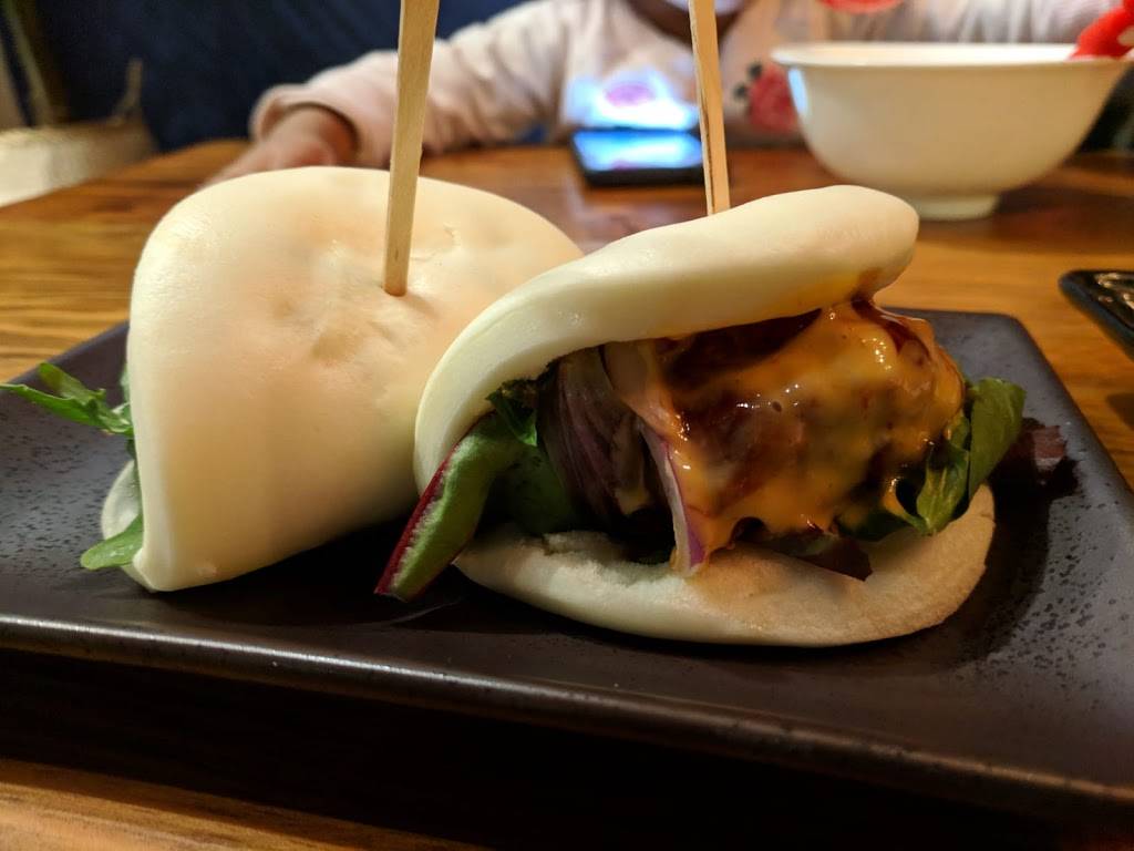 Ramen Kuro Shiro | restaurant | 128 Crown St, New Haven, CT 06510, USA | 4752345568 OR +1 475-234-5568