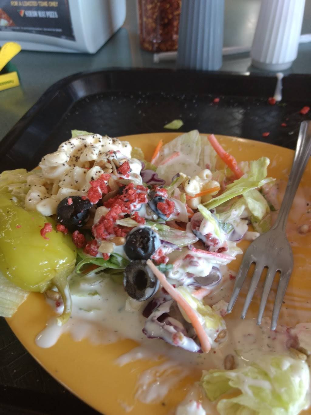 Straw Hat Pizza | restaurant | 1822 N Broadway, Santa Maria, CA 93454, USA | 8053471942 OR +1 805-347-1942