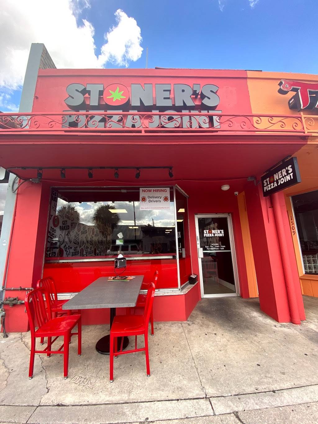 Stoners Pizza Joint | restaurant | 1509 E Las Olas Blvd, Fort Lauderdale, FL 33301, USA | 9545334851 OR +1 954-533-4851