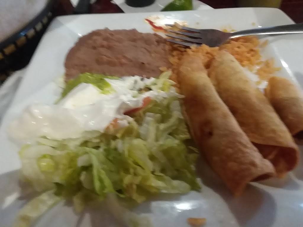 Taqueria Vallarta # 1 | restaurant | 829 S General McMullen Dr, San Antonio, TX 78237, USA | 2104328832 OR +1 210-432-8832