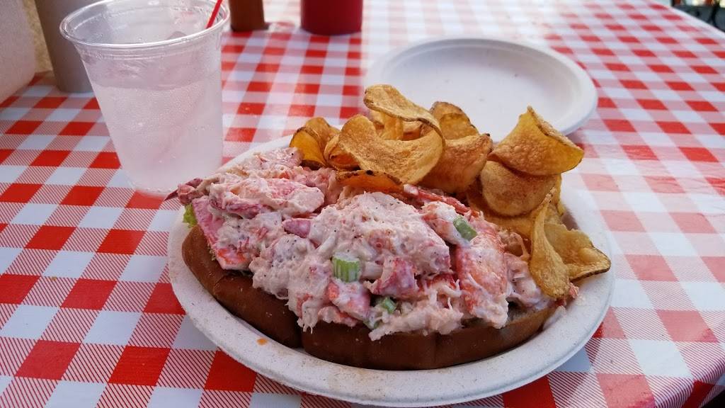 Town Docks Restaurant | restaurant | 289 Daniel Webster Hwy, Meredith, NH 03253, USA | 6032793445 OR +1 603-279-3445