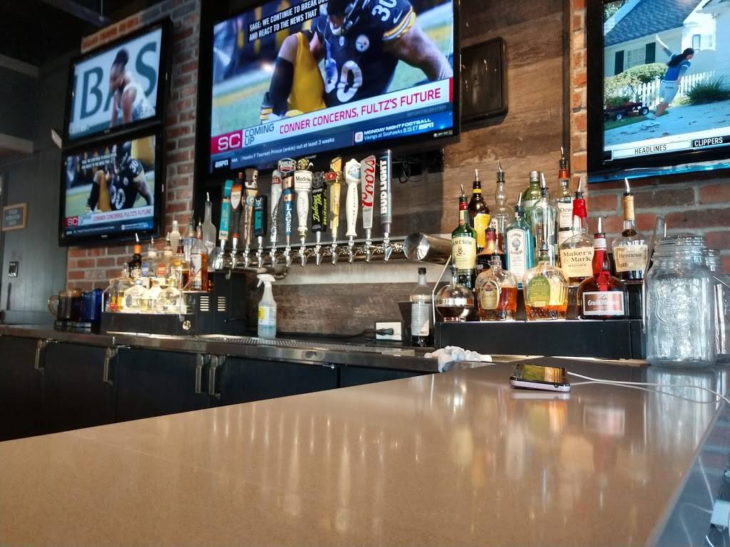 Chilis Grill & Bar | meal takeaway | 2627 Vista Way, Oceanside, CA 92054, USA | 7609671064 OR +1 760-967-1064