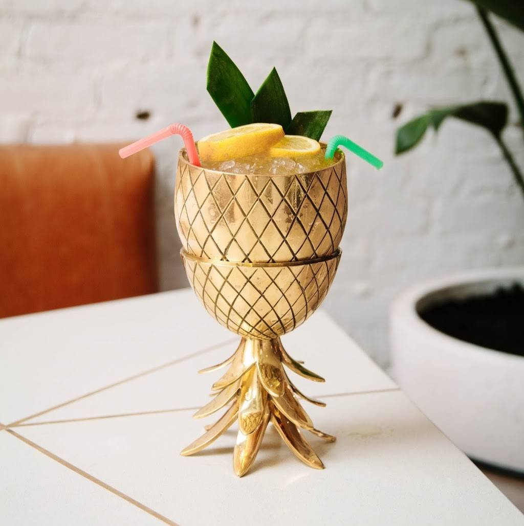 The Public House | restaurant | 811 Adams St, Bay City, MI 48708, USA | 9897781779 OR +1 989-778-1779