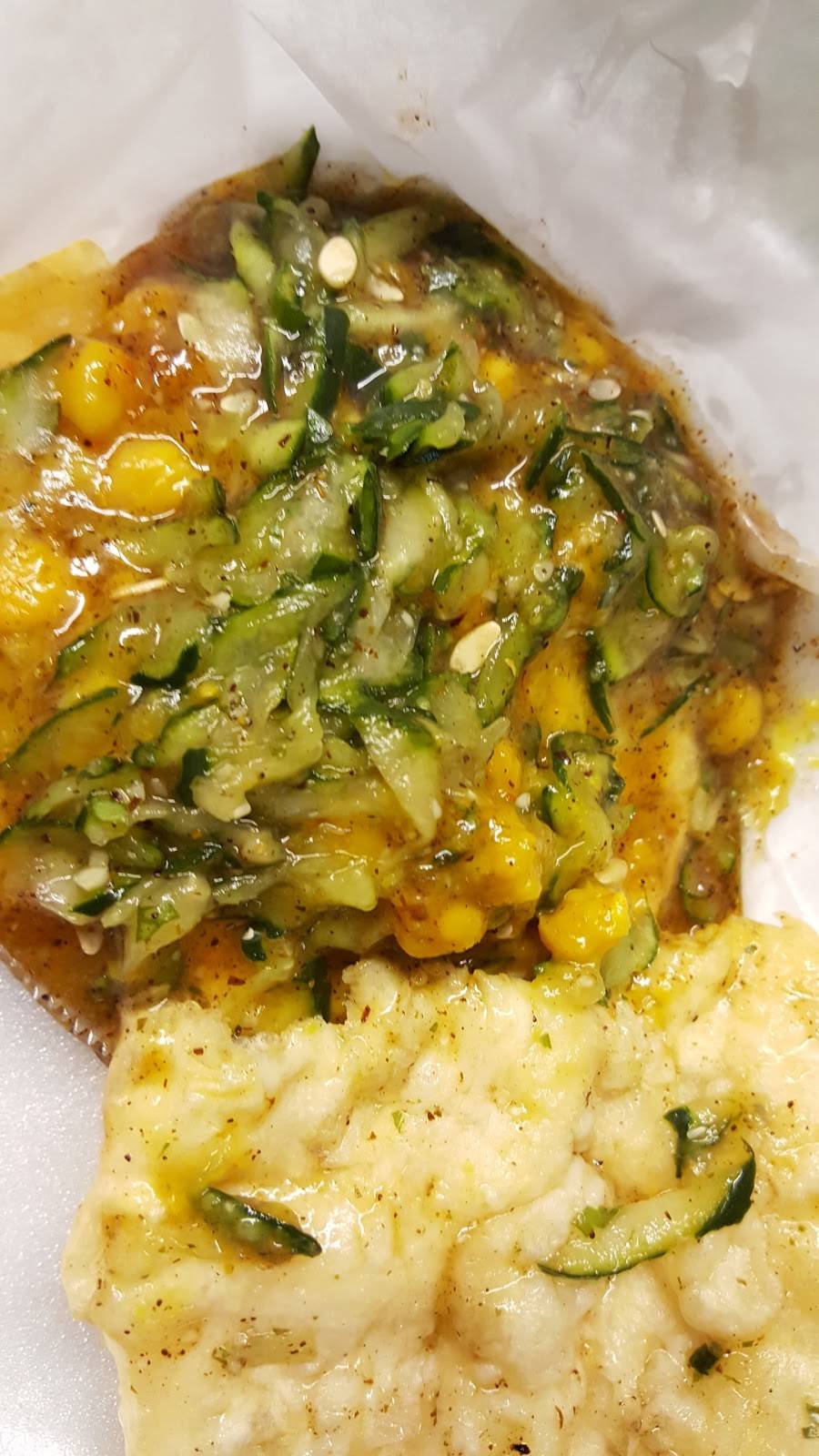 Taras Roti Shop | restaurant | 10006 N 30th St, Tampa, FL 33612, USA | 8138668272 OR +1 813-866-8272