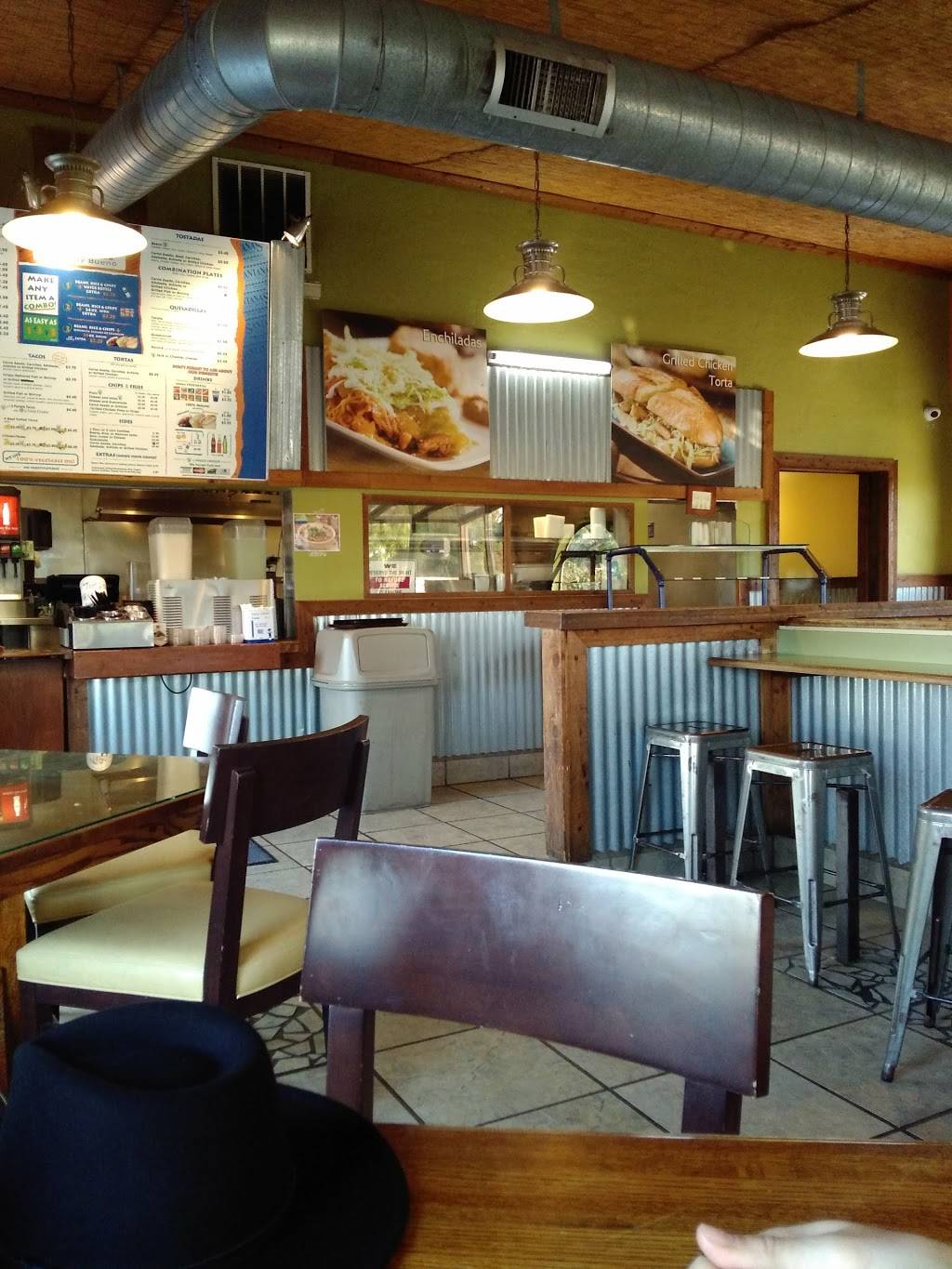 Santanas Mexican Food | restaurant | 2303 Garnet Ave, San Diego, CA 92109, USA | 8584831227 OR +1 858-483-1227