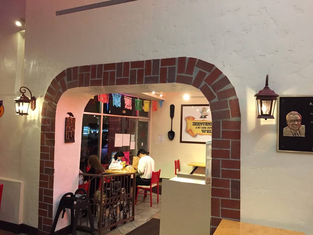 King Taco | restaurant | 45 N Arroyo Pkwy, Pasadena, CA 91103, USA | 6267920405 OR +1 626-792-0405