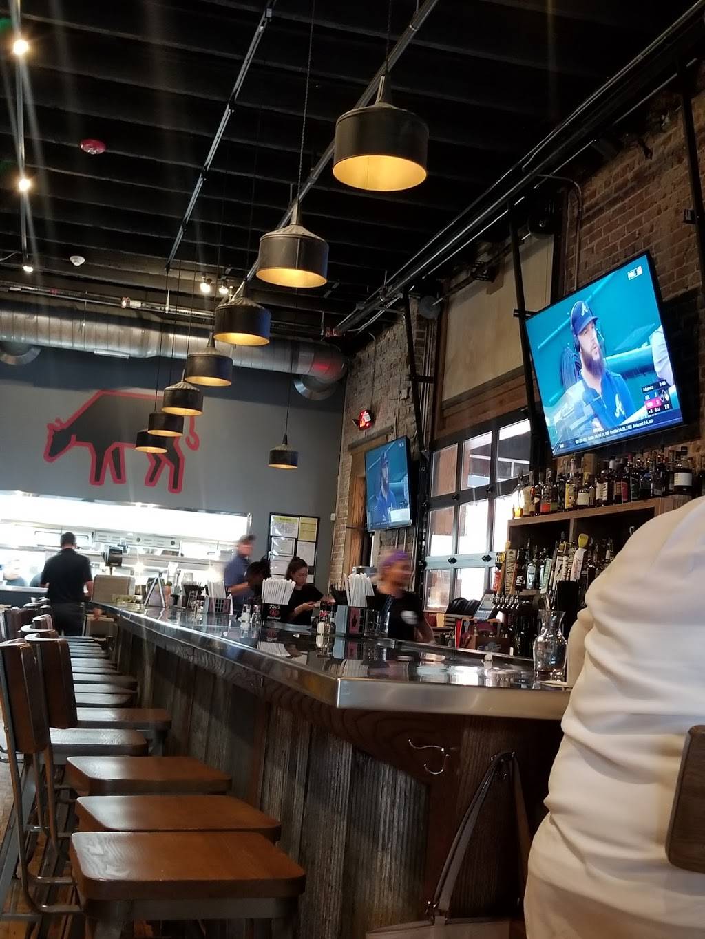 Graze Burgers | restaurant | 125 Bruce St, Sevierville, TN 37862, USA | 8653663775 OR +1 865-366-3775