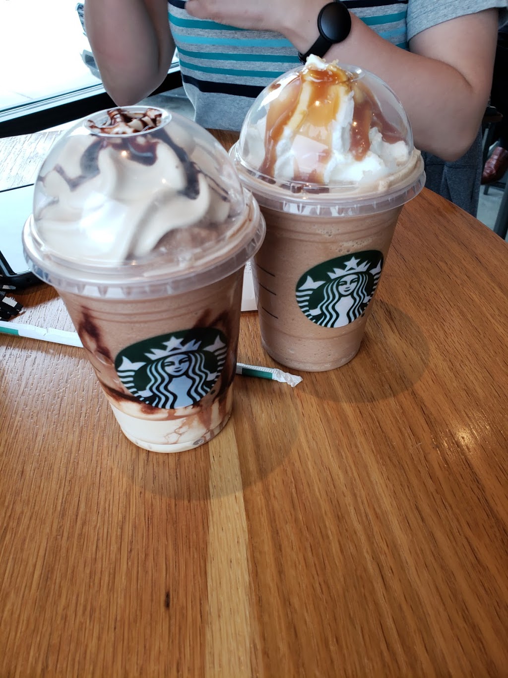 Starbucks | cafe | 10776 W Florissant Ave, Ferguson, MO 63135, USA | 3144492747 OR +1 314-449-2747