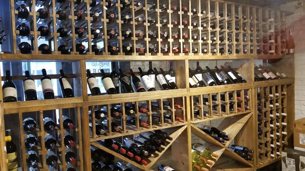 Toro Kitchen + Bar | restaurant | 1142 E Commerce St, San Antonio, TX 78205, USA | 2105921075 OR +1 210-592-1075