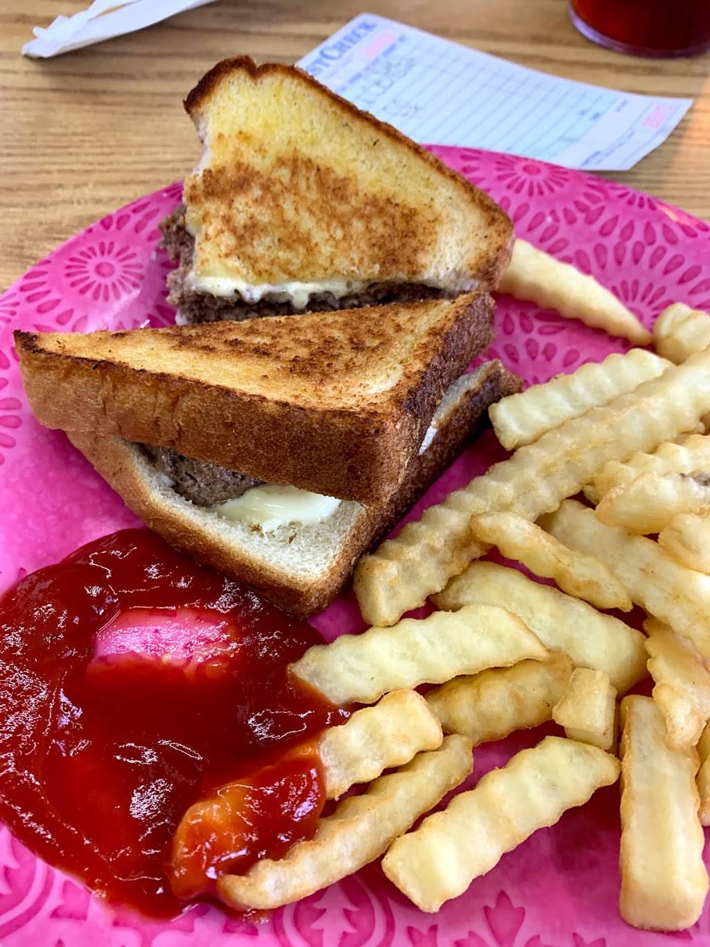 Diner | restaurant | 273 N Pleasant St, Decaturville, TN 38329, USA | 7318524136 OR +1 731-852-4136