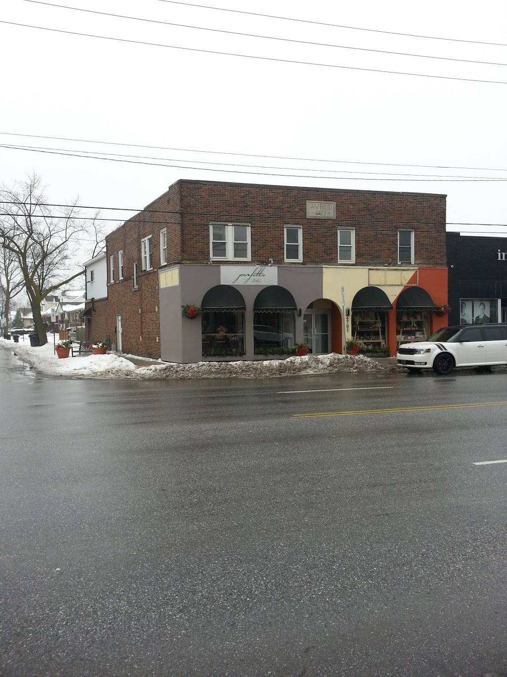 Perfetto Bistro Bottega | restaurant | 4783 Wyandotte St E, Windsor, ON N8Y 1H7, Canada | 2262219944 OR +1 226-221-9944