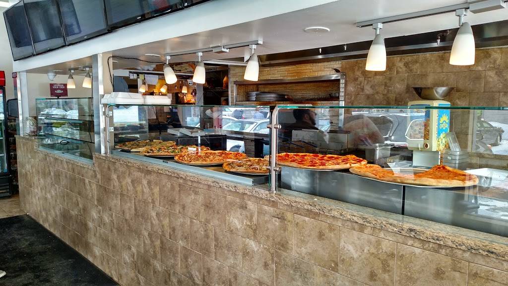 International Slice Pizza & Wings | restaurant | 99 Fortin Rd #3a, Kingston, RI 02881, USA | 4012841386 OR +1 401-284-1386