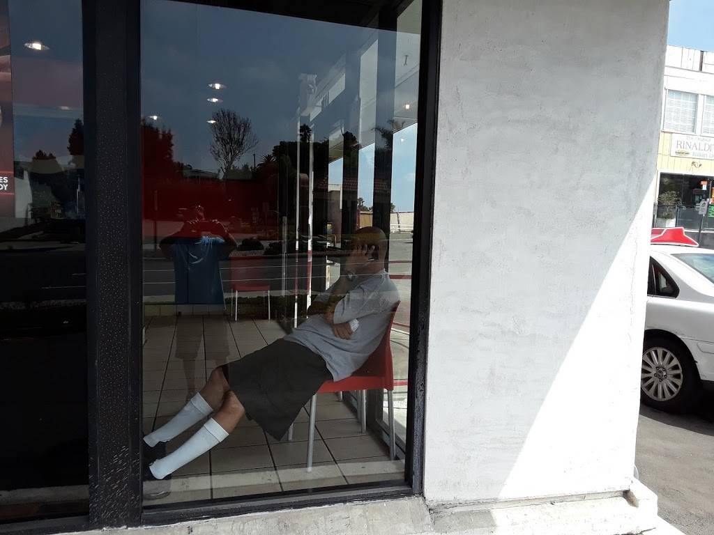 Pizza Hut | restaurant | 400A N Sepulveda Blvd, Manhattan Beach, CA 90266, USA | 3103188549 OR +1 310-318-8549