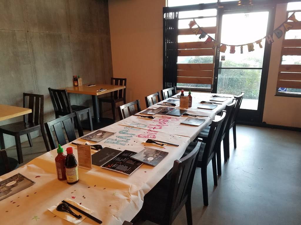 Mignon Pho + Seafood | restaurant | 3860 Convoy St, San Diego, CA 92111, USA | 8582780669 OR +1 858-278-0669