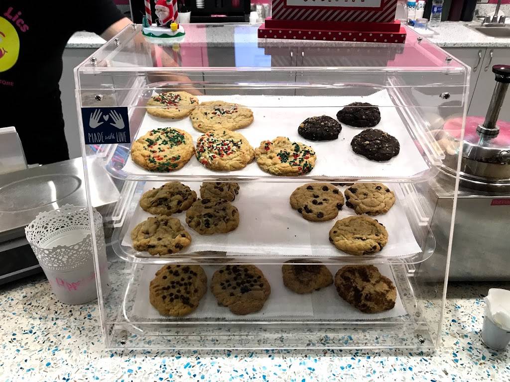 Sweet Lics Frozen Treats & More | restaurant | 224 N Woodland Blvd, DeLand, FL 32720, USA | 3868736433 OR +1 386-873-6433