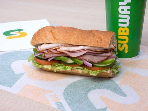 Subway | restaurant | Hub II Shopping Center, 168 Fulton Ave, Hempstead, NY 11550, USA | 5165654758 OR +1 516-565-4758