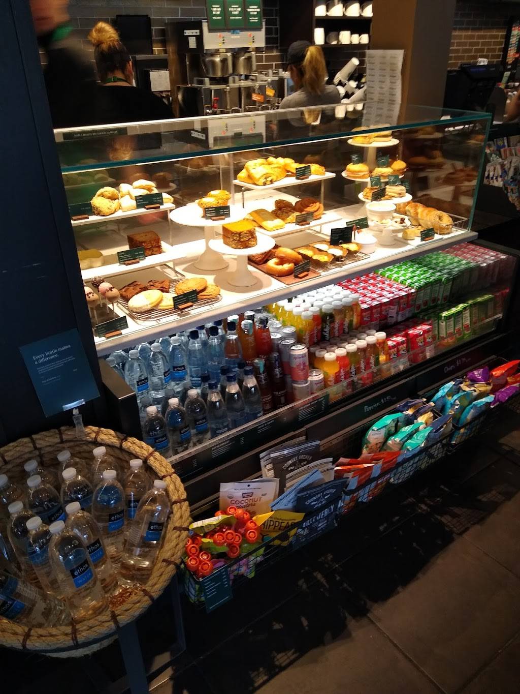 Starbucks | cafe | 2525 1/2 N Clark St, Chicago, IL 60614, USA | 7732960898 OR +1 773-296-0898