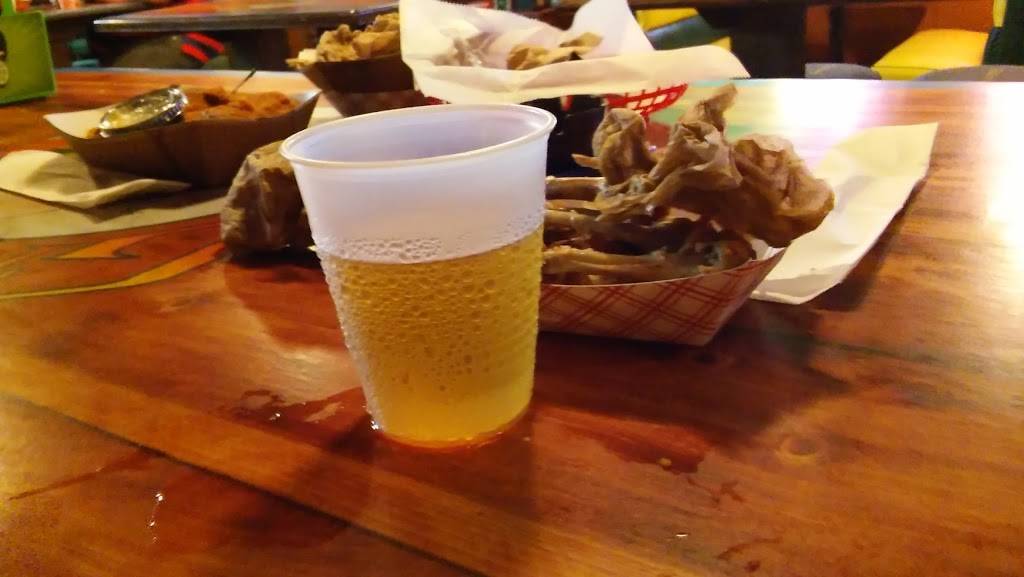 Gatorz Bar and Grill | restaurant | 3816 Tamiami Trail, Port Charlotte, FL 33952, USA | 9416255000 OR +1 941-625-5000