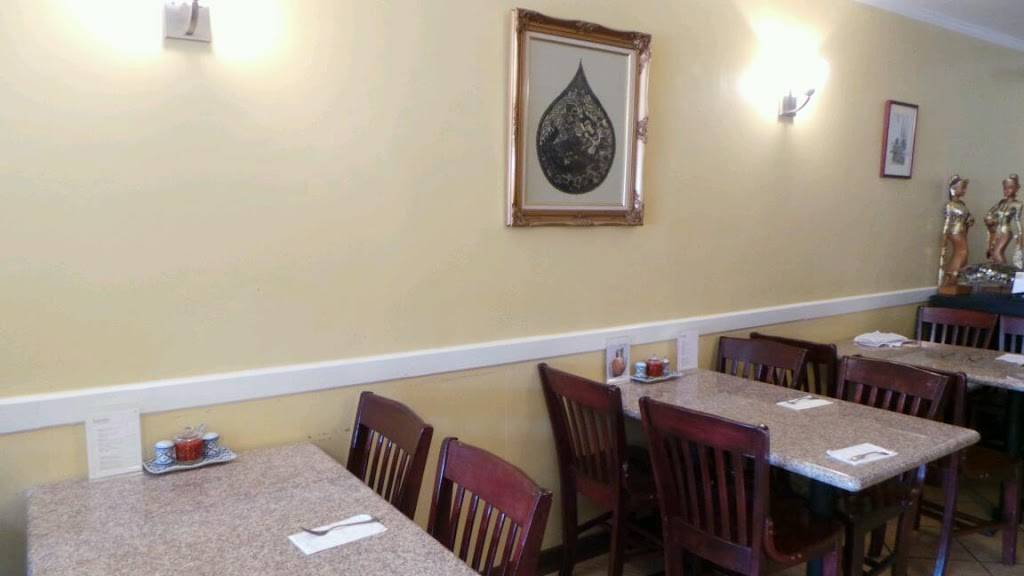 Samila Thai Restaurant | restaurant | 1921, 2415 Clement St, San Francisco, CA 94121, USA | 4157524310 OR +1 415-752-4310