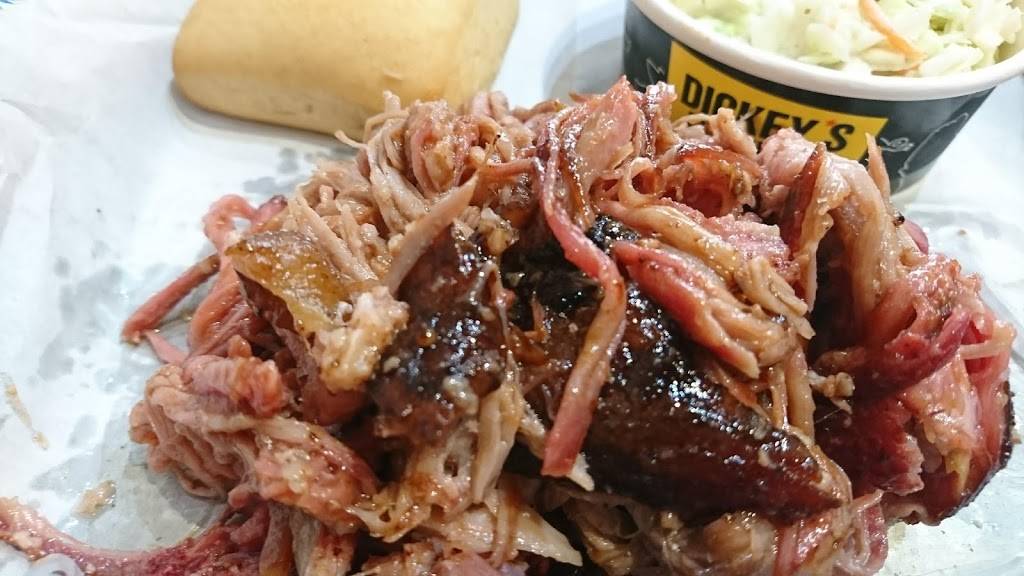 Dickeys Barbecue Pit | restaurant | 3540 Riverside Plaza Dr, Riverside, CA 92506, USA | 9516839700 OR +1 951-683-9700