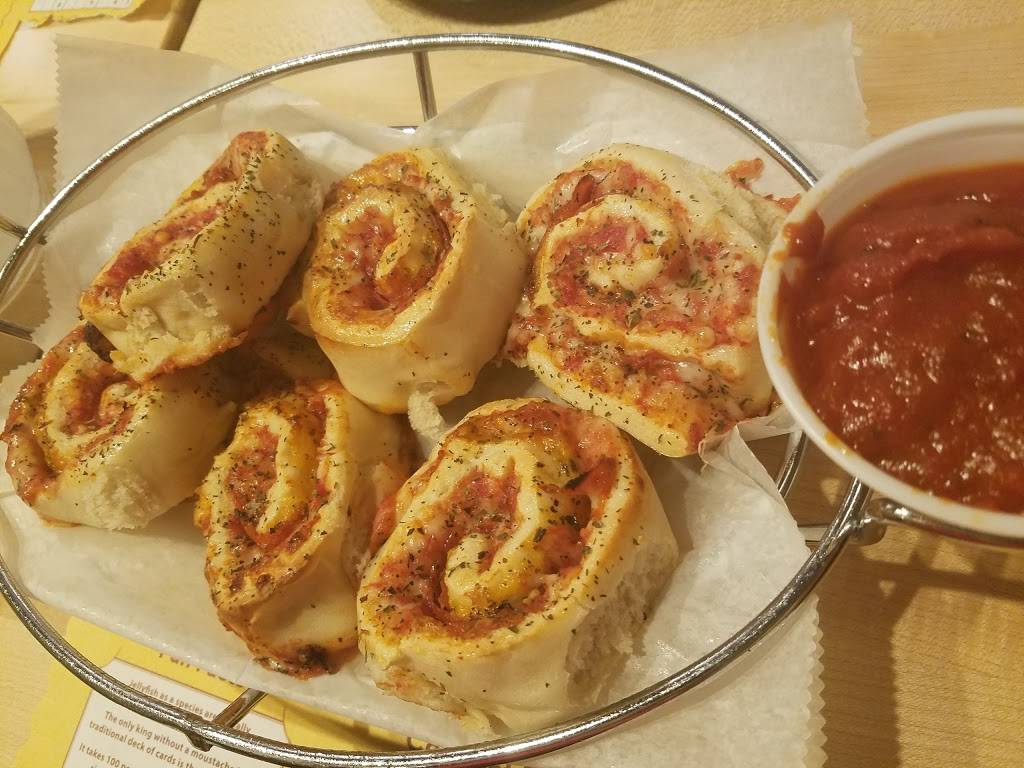 Monicals Pizza | restaurant | 320 E Champaign Ave, Rantoul, IL 61866, USA | 2178931252 OR +1 217-893-1252