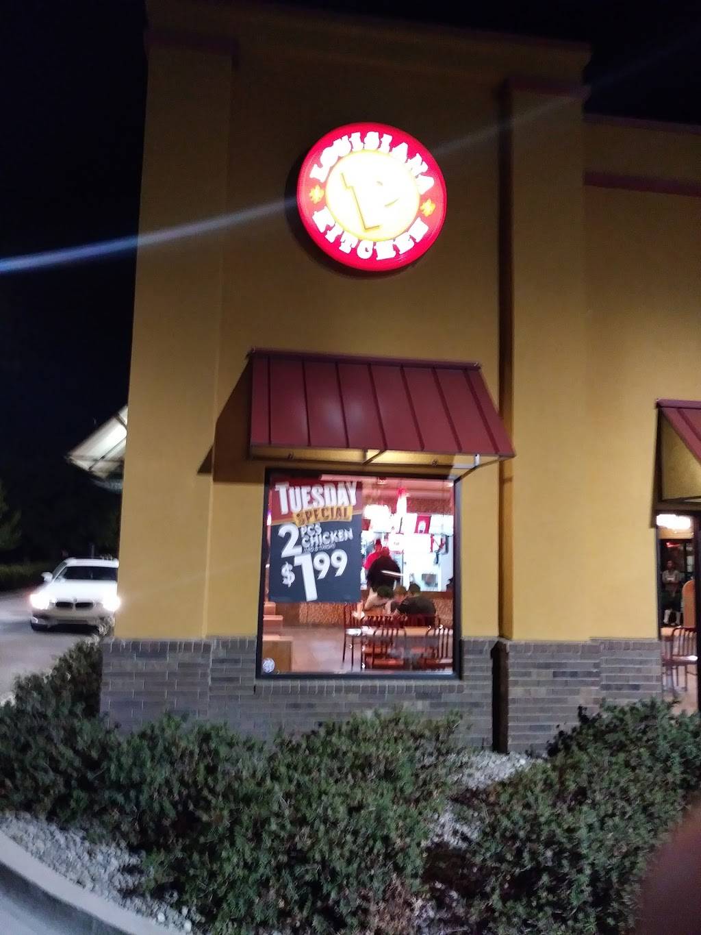 Popeyes Louisiana Kitchen | restaurant | 2700 Panama Ln, Bakersfield, CA 93313, USA | 6613960800 OR +1 661-396-0800