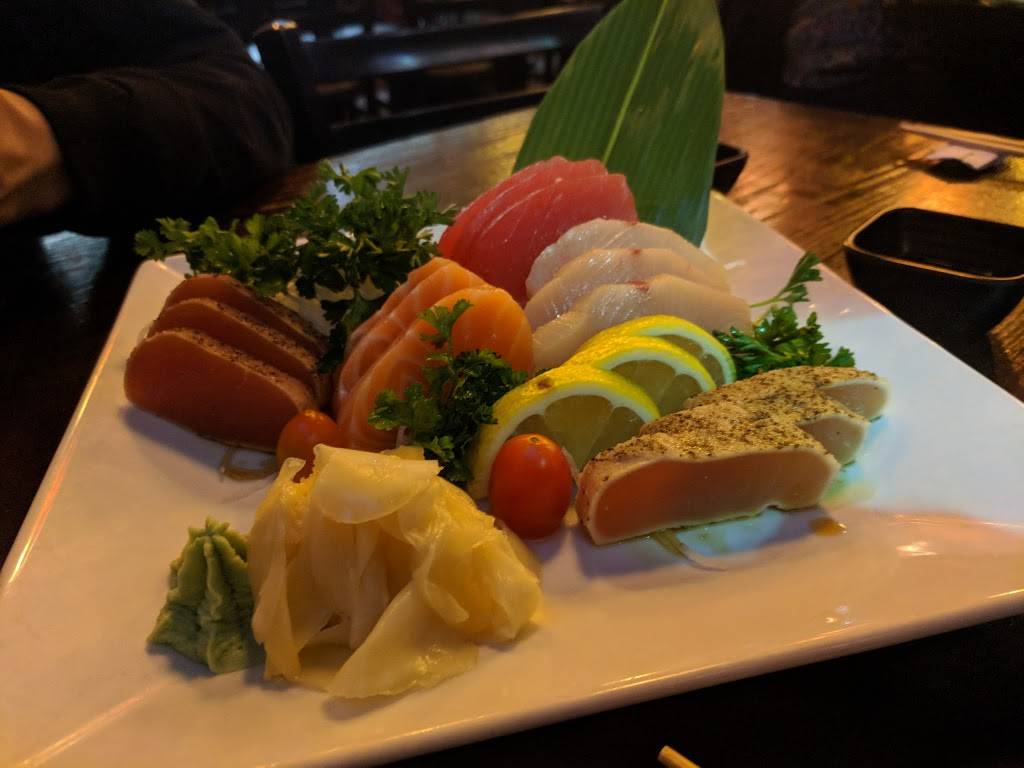 Hikari Sushi | restaurant | 1864 Montebello Town Center, Montebello, CA 90640, USA | 3237201955 OR +1 323-720-1955