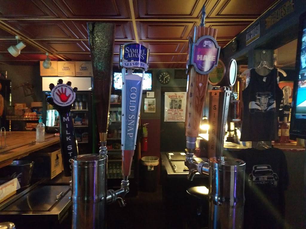 The Roadside Bar & Grill | restaurant | 2187 McIntyre Rd, McIntyre, PA 15756, USA | 7247268102 OR +1 724-726-8102