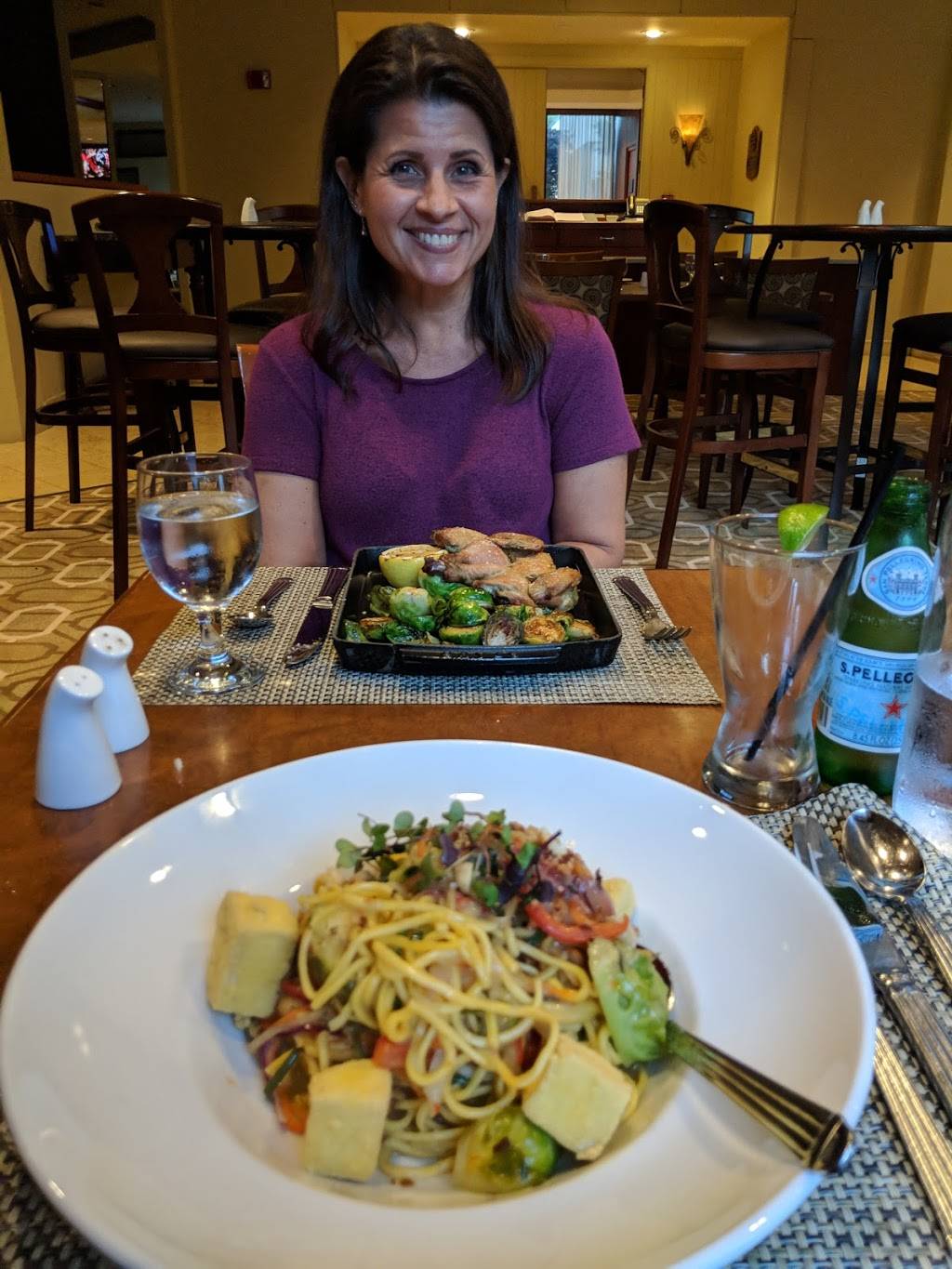 SORA | restaurant | DoubleTree by Hilton Hotel Boston-Bedford Glen, 44 Middlesex Turnpike, Bedford, MA 01730, USA | 7812755500 OR +1 781-275-5500