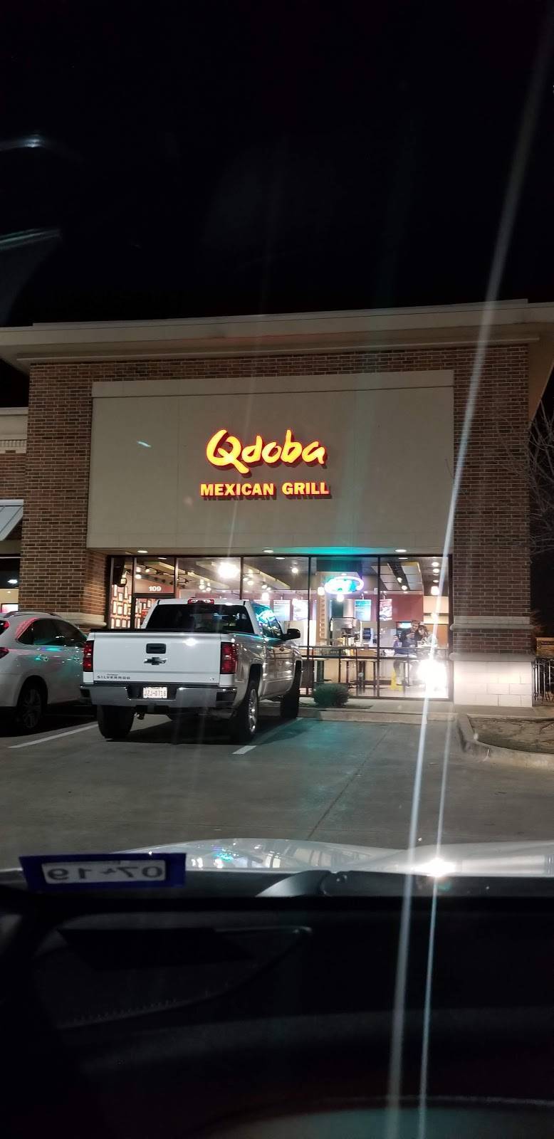 QDOBA Mexican Eats | restaurant | 1401 E Debbie Ln Suite 109, Mansfield, TX 76063, USA | 8174732112 OR +1 817-473-2112