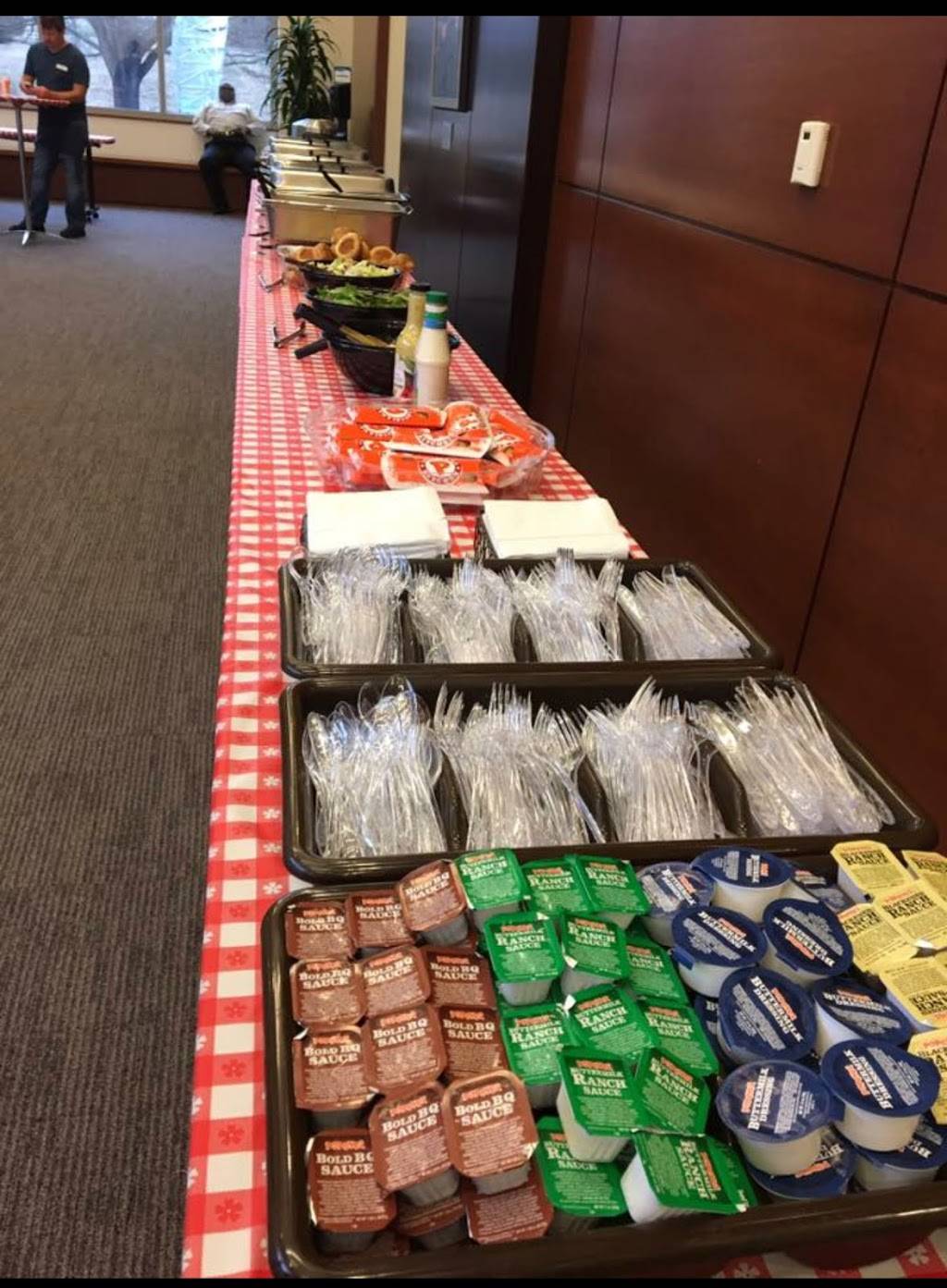 Popeyes Louisiana Kitchen | restaurant | 1701 Pinewinds Dr, Raleigh, NC 27603, USA | 9193290069 OR +1 919-329-0069