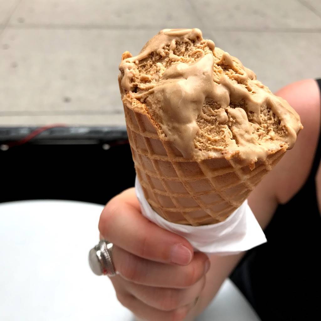 Screme Gelato Bar | restaurant | 176 W 94th St, New York, NY 10025, USA | 6468707798 OR +1 646-870-7798