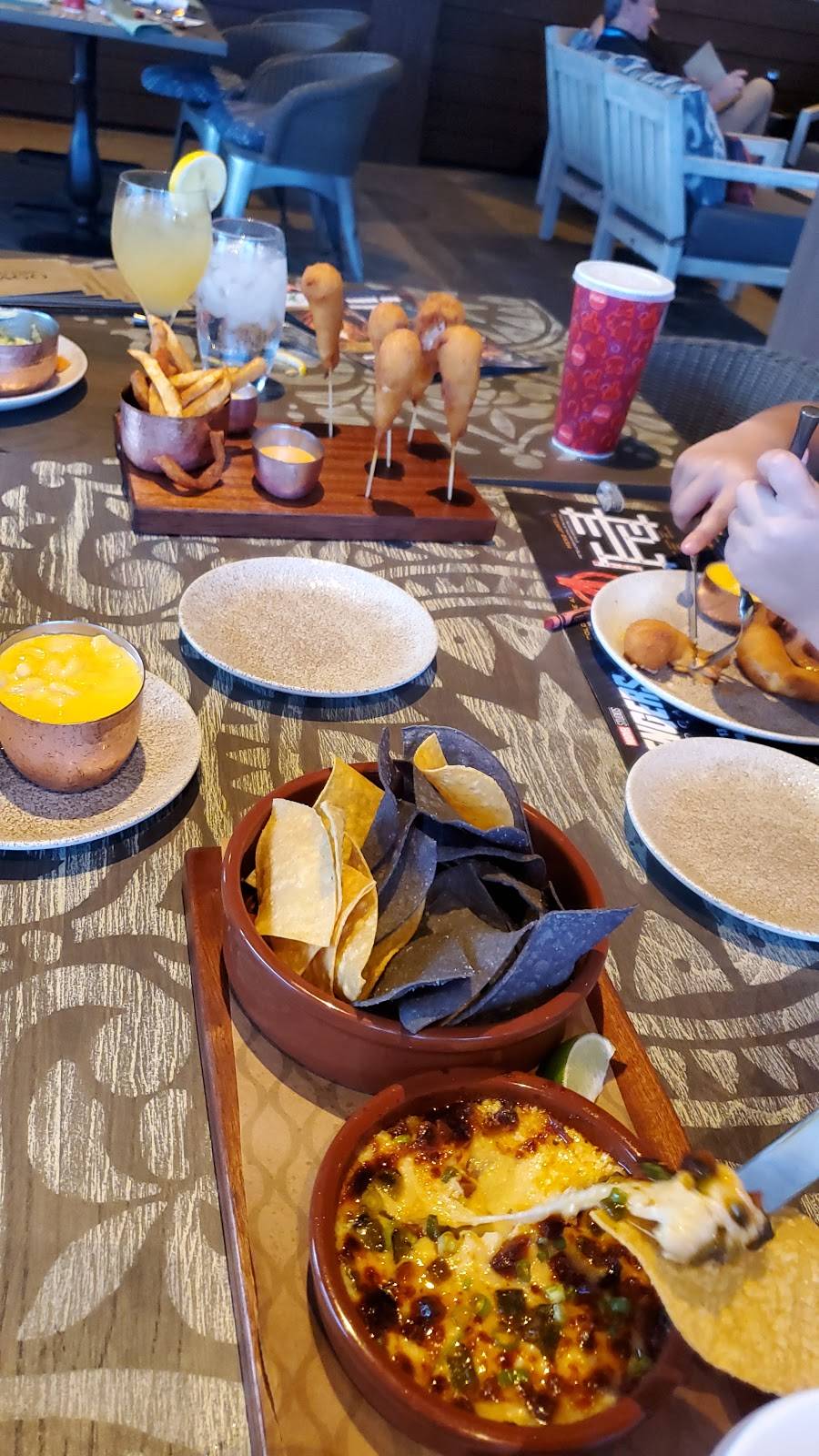 Three Bridges Bar & Grill | restaurant | 1000 Buena Vista Dr, Lake Buena Vista, FL 32830, USA | 4079393463 OR +1 407-939-3463