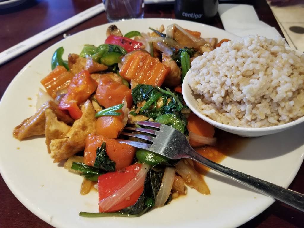 Akahana Asian Bistro Bar & Sushi | restaurant | 940 Market St #122, Fort Mill, SC 29708, USA | 8035480036 OR +1 803-548-0036