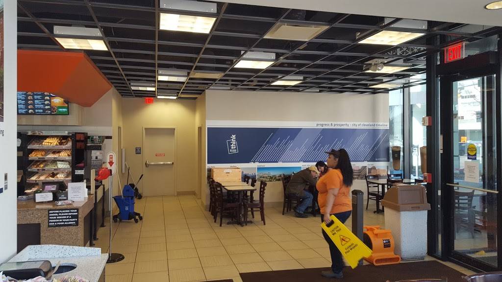 Dunkin | bakery | 11451 Euclid Ave, Cleveland, OH 44106, USA | 2163684639 OR +1 216-368-4639