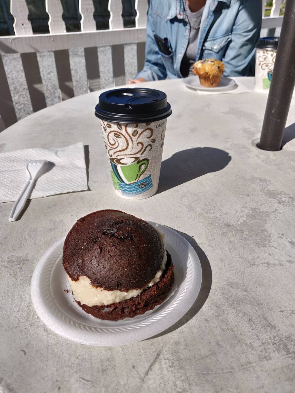 Schoolhouse Bakery, Cafe & Pastries | bakery | 21 River Rd. RT 131, Tenants Harbor, ME 04860, USA | 2073729608 OR +1 207-372-9608