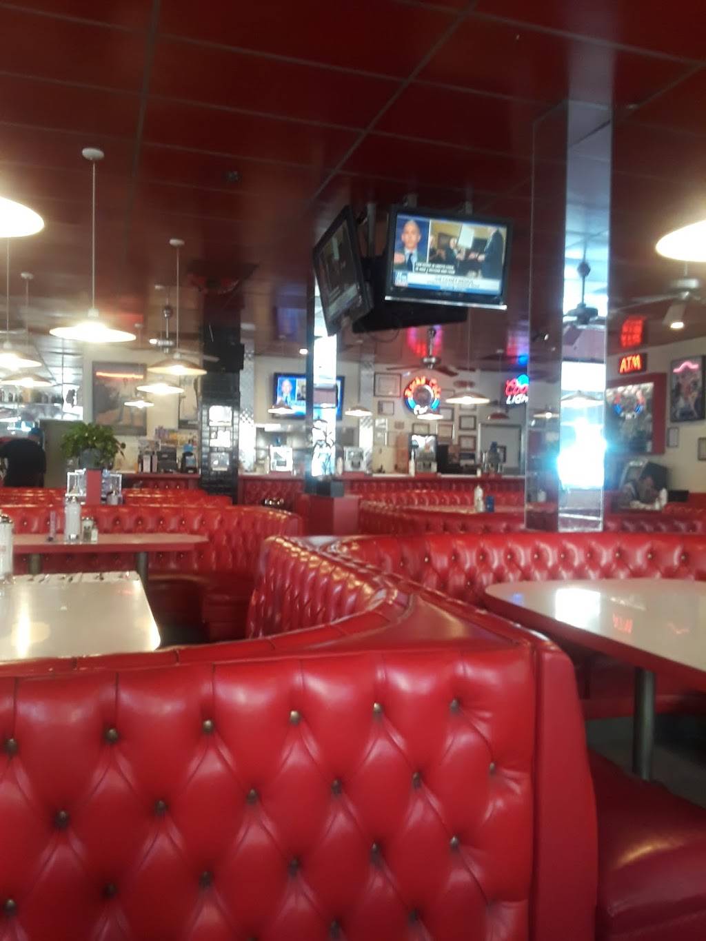 Jack in the Box | restaurant | 15001 Edwards St, Huntington Beach, CA 92647, USA | 7148940078 OR +1 714-894-0078