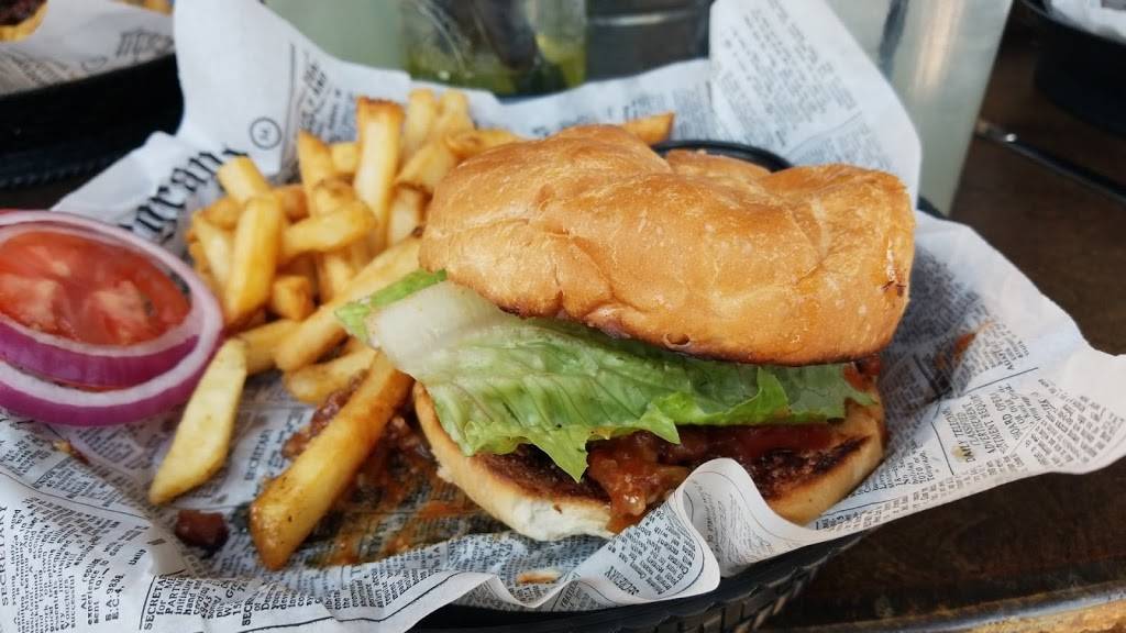 Vanbarrys Public House | restaurant | 4120 S Orange Ave, Orlando, FL 32806, USA | 4077048881 OR +1 407-704-8881