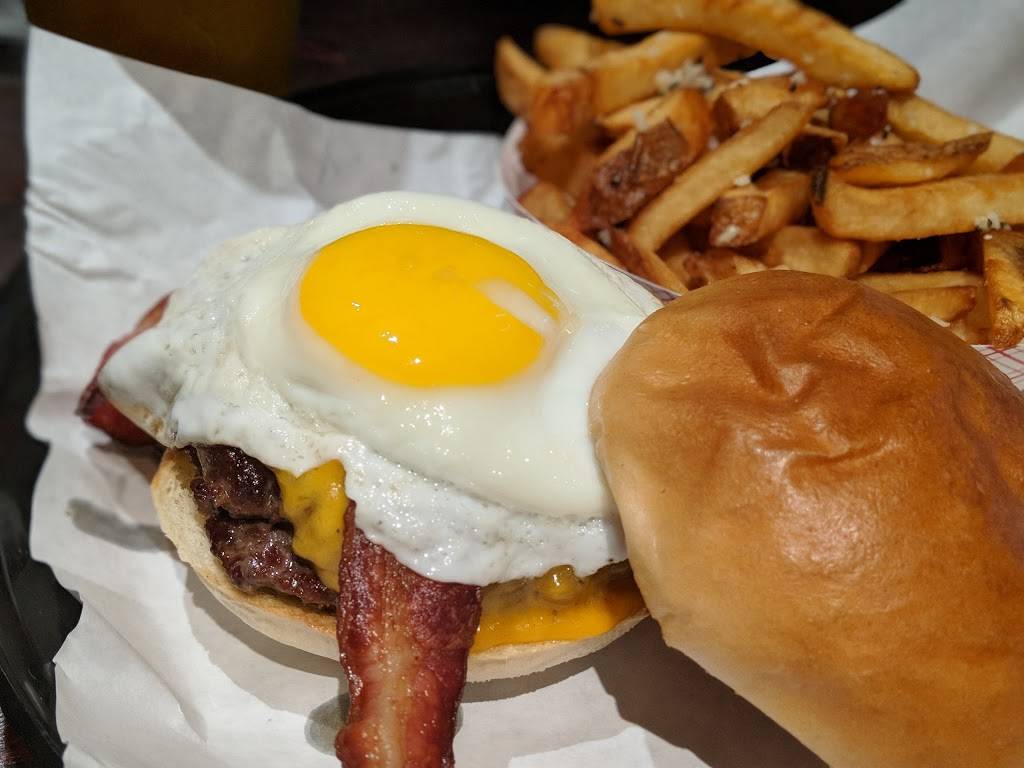 Mamo Burger Bar | restaurant | 1515 Ottawa St, Windsor, ON N8X 2G3, Canada | 5199731234 OR +1 519-973-1234