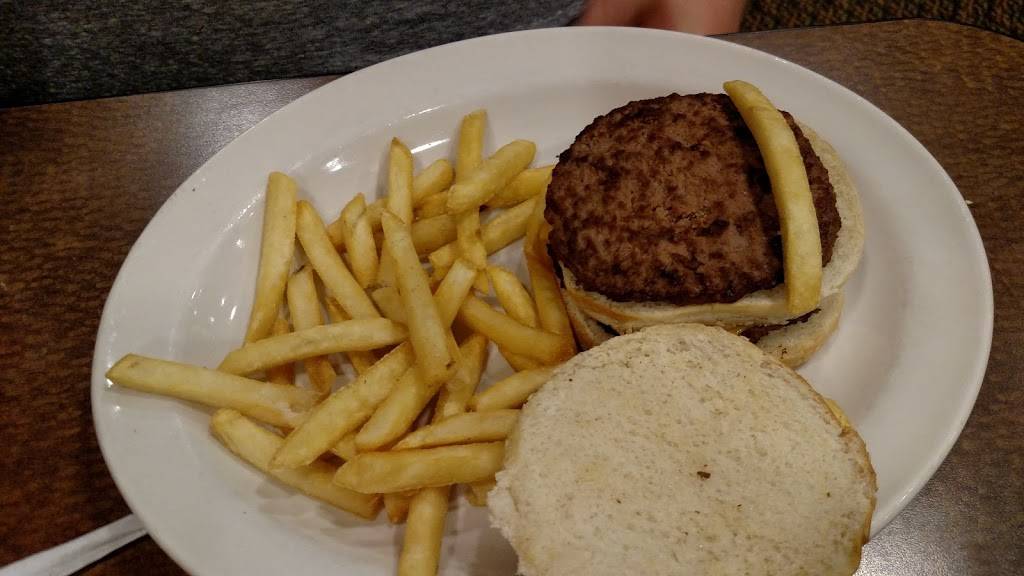 Eatn Park | restaurant | 111 W Byers Ave, New Stanton, PA 15672, USA | 7249251060 OR +1 724-925-1060