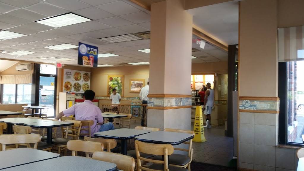 Wendys | restaurant | 90 Jericho Turnpike, Jericho, NY 11753, USA | 5163333059 OR +1 516-333-3059