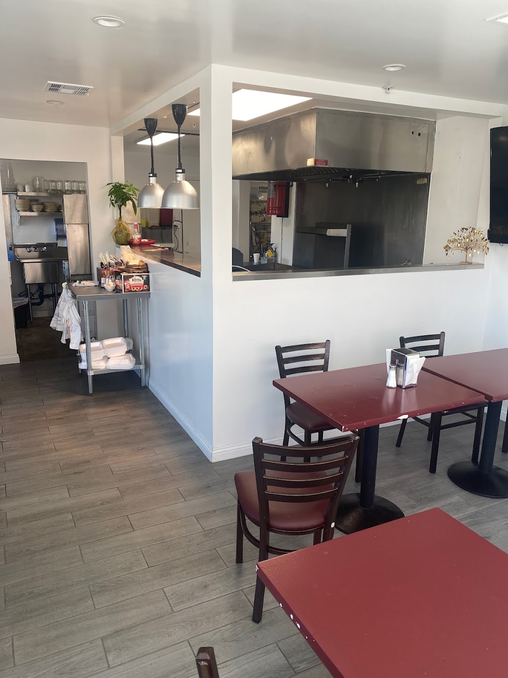 Wendys Tortas | restaurant | 3030 East 4th St, Los Angeles, CA 90063, USA | 3236852270 OR +1 323-685-2270