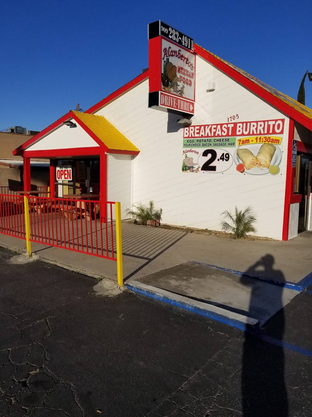 Alanbertos | restaurant | 1705 S Tippecanoe Ave, San Bernardino, CA 92408, USA | 9097995451 OR +1 909-799-5451