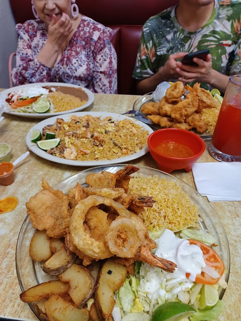 Barillas Restaurant | restaurant | 2812 N McColl Rd, Edinburg, TX 78541, USA | 9563290890 OR +1 956-329-0890