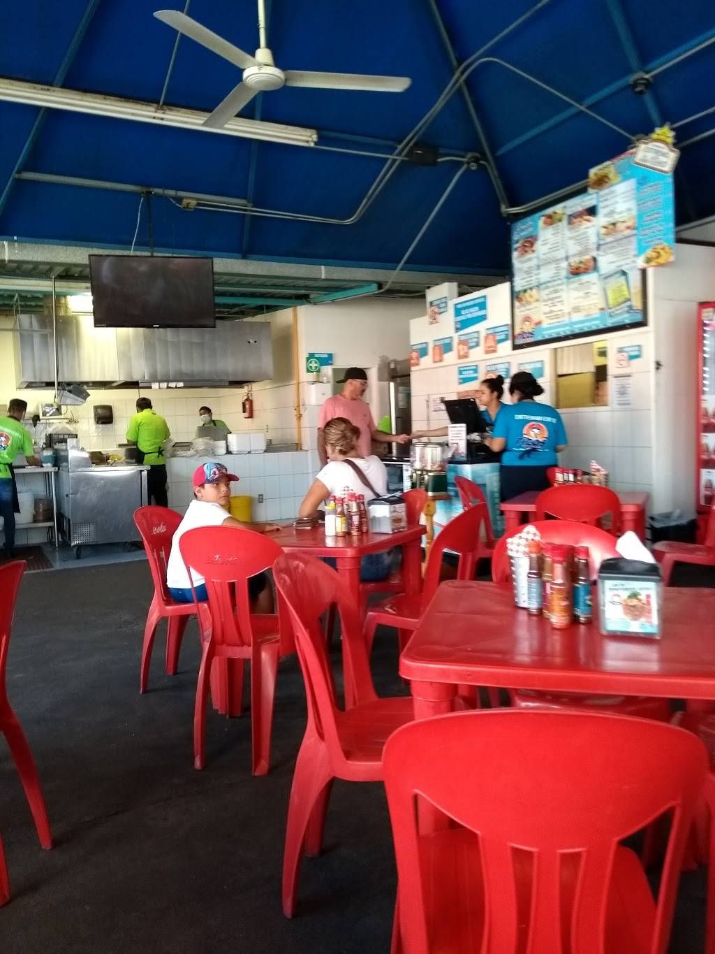 Titos | restaurant | Blvd. de las Bellas Artes 197, Nueva Tijuana, 22435 Tijuana, B.C., Mexico | 016644482241 OR +52 664 448 2241