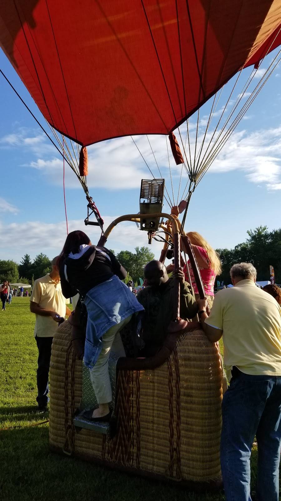 Hampshire Hills Athletic Club | restaurant | 50 Emerson Rd, Milford, NH 03055, USA | 6036737123 OR +1 603-673-7123