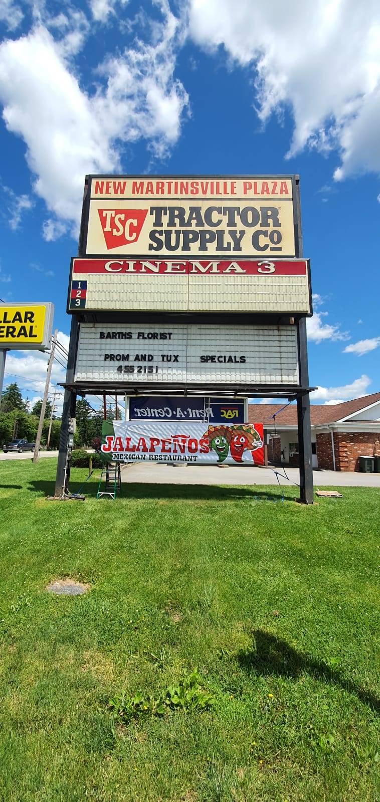 Jalapeños Mexican Restaurant | restaurant | 283 N, WV-2, New Martinsville, WV 26155, USA | 3043982202 OR +1 304-398-2202