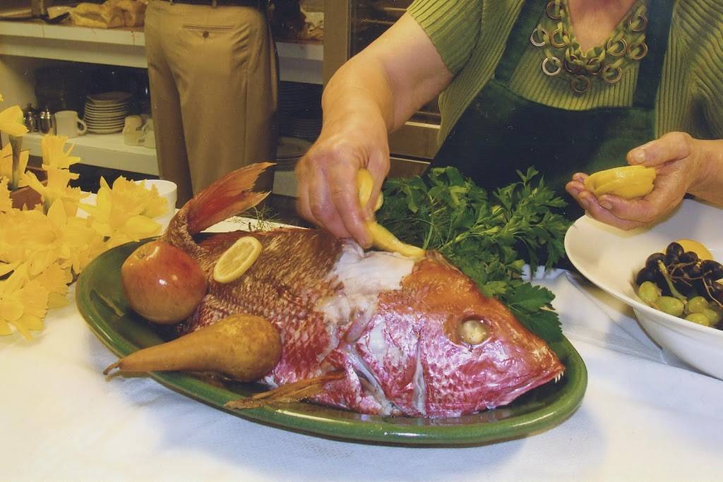 Mother Teresas Fine Italian Foods | restaurant | 700 W Plantation Dr, Clute, TX 77531, USA | 9792657429 OR +1 979-265-7429